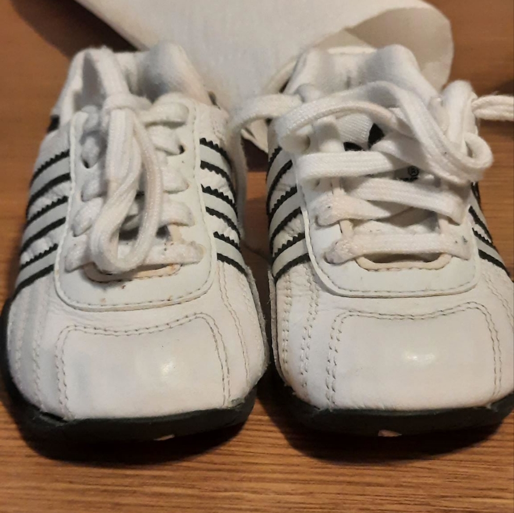 ADIDAS - Picture 8 of 8